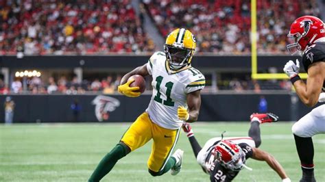 NFL DFS picks, projections, helper for DraftKings, FanDuel: Week 15.